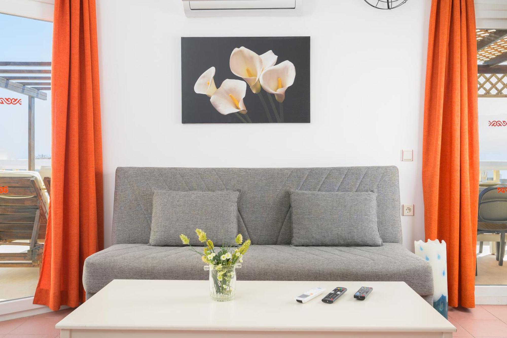 Aris Aparthotel
